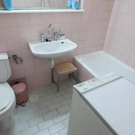 Beautiful Retro Apt In Koukaki