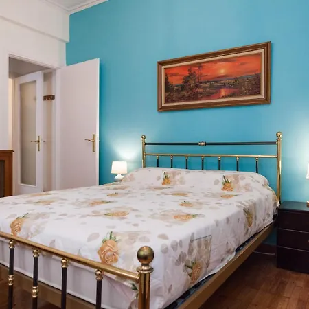 Apartment Beautiful Retro Apt In Koukaki Athens