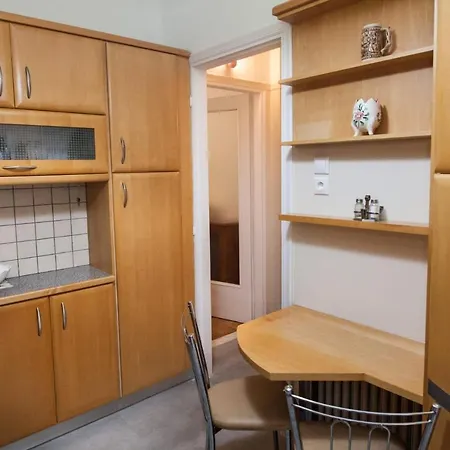 Beautiful Retro Apt In Koukaki * Athens