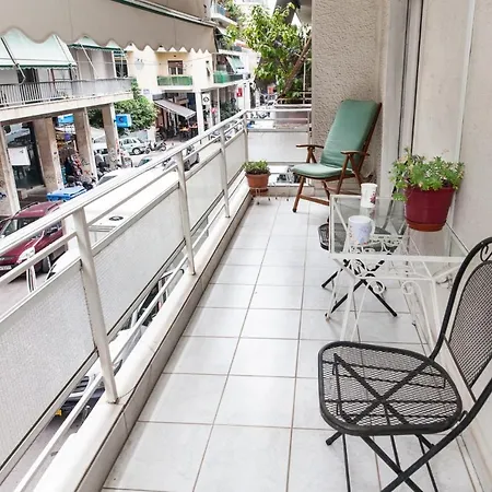 Apartment Beautiful Retro Apt In Koukaki